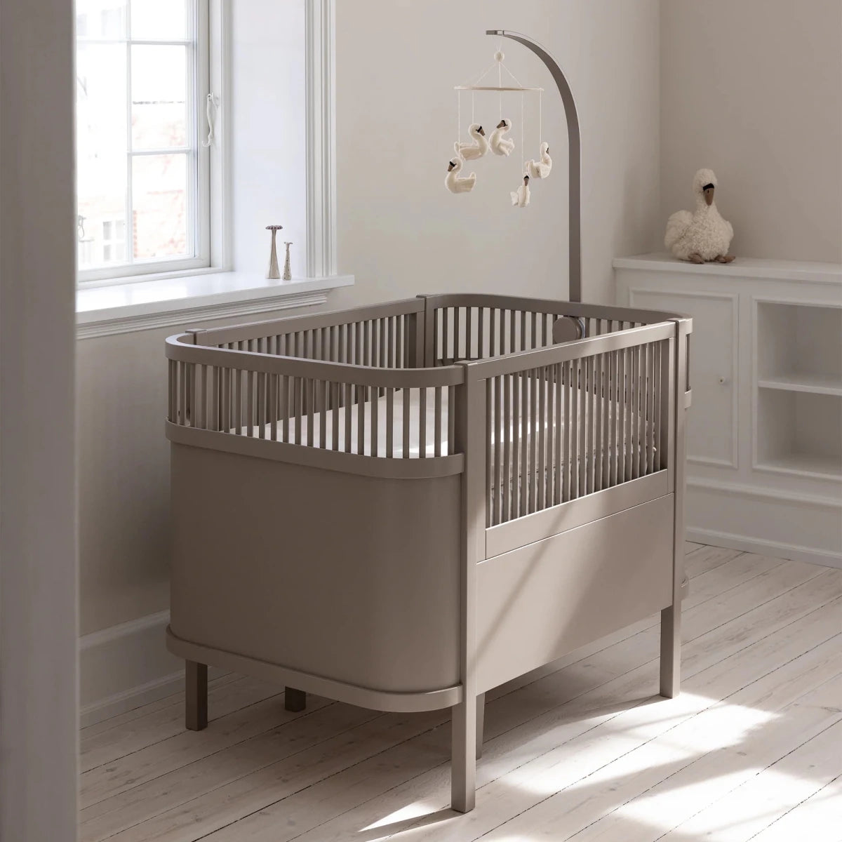 SEBRA - Lit Bébé évolutif Sebra en Bois 70x110 cm - Beige