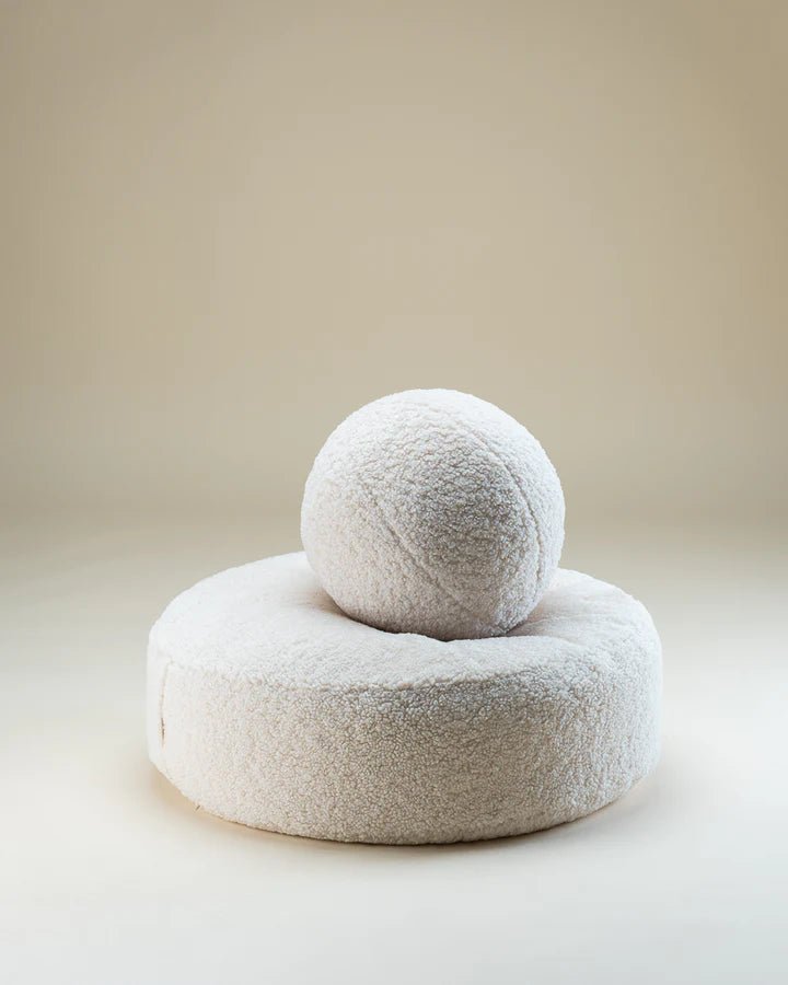 WIGIWAMA - Coussin Boule Molletonné - Blanc Crème