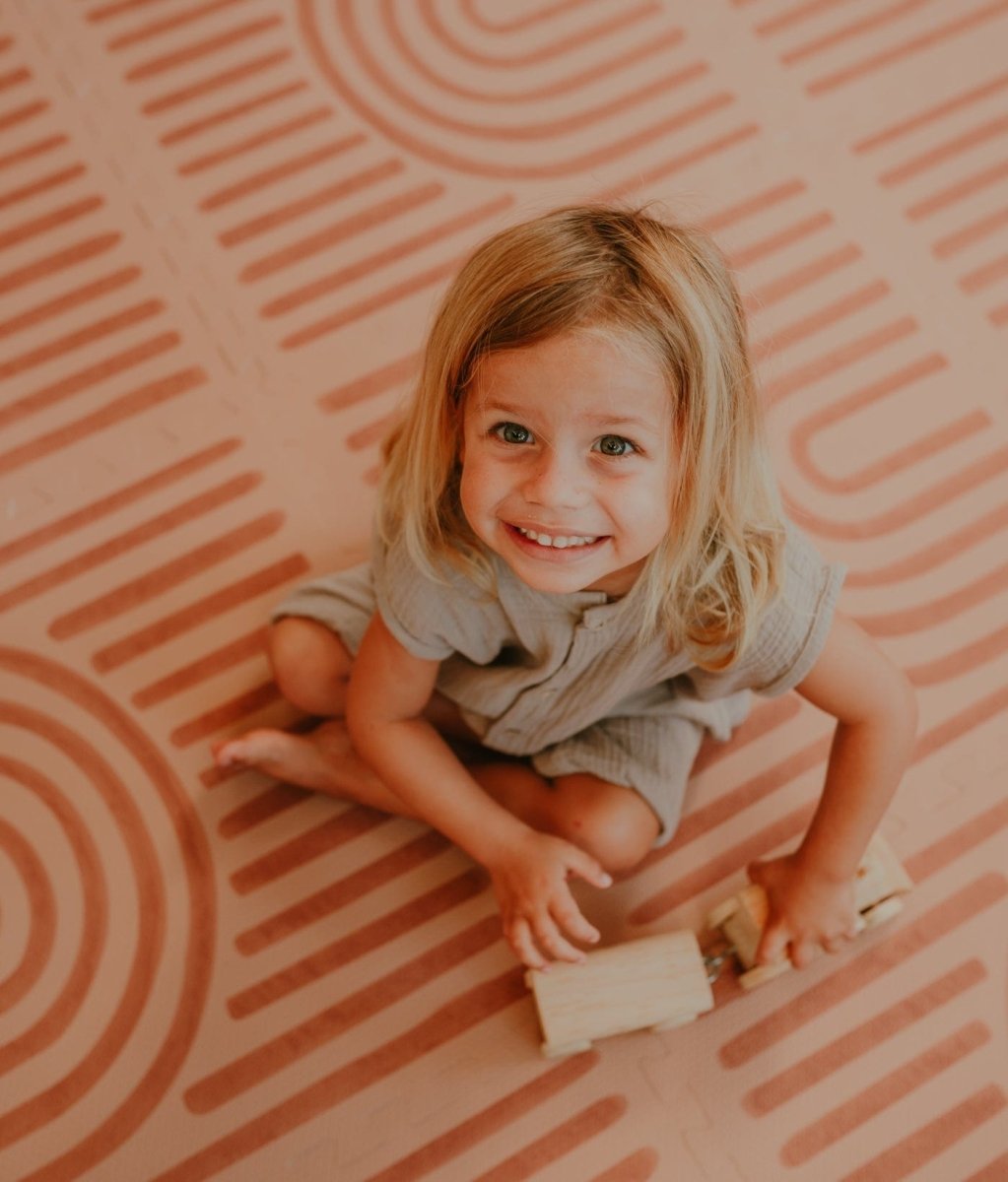 TODDLEKIND - Tapis de Jeu Bébé - Linear Camel